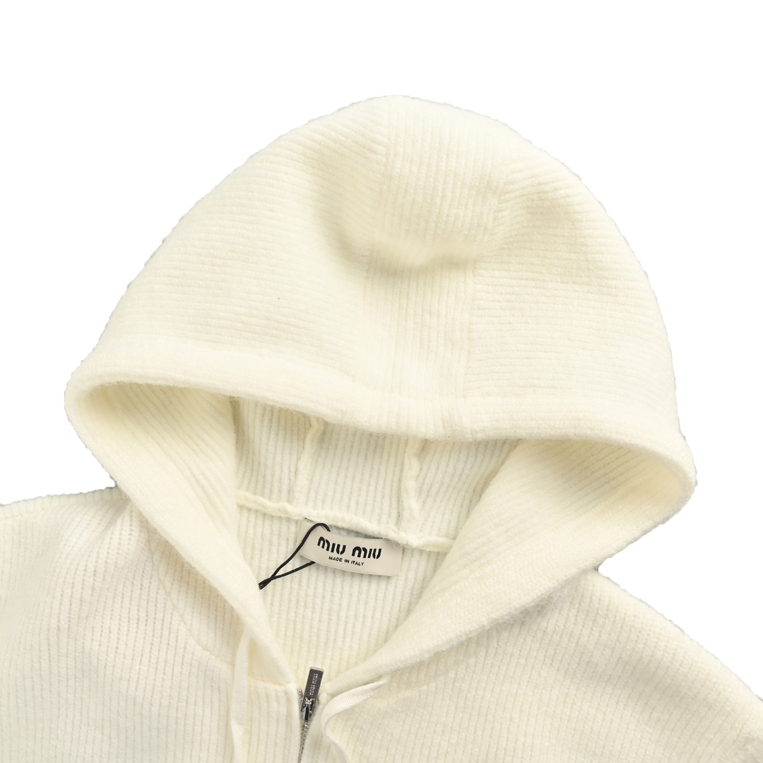 embroidered zipper sweater jacket