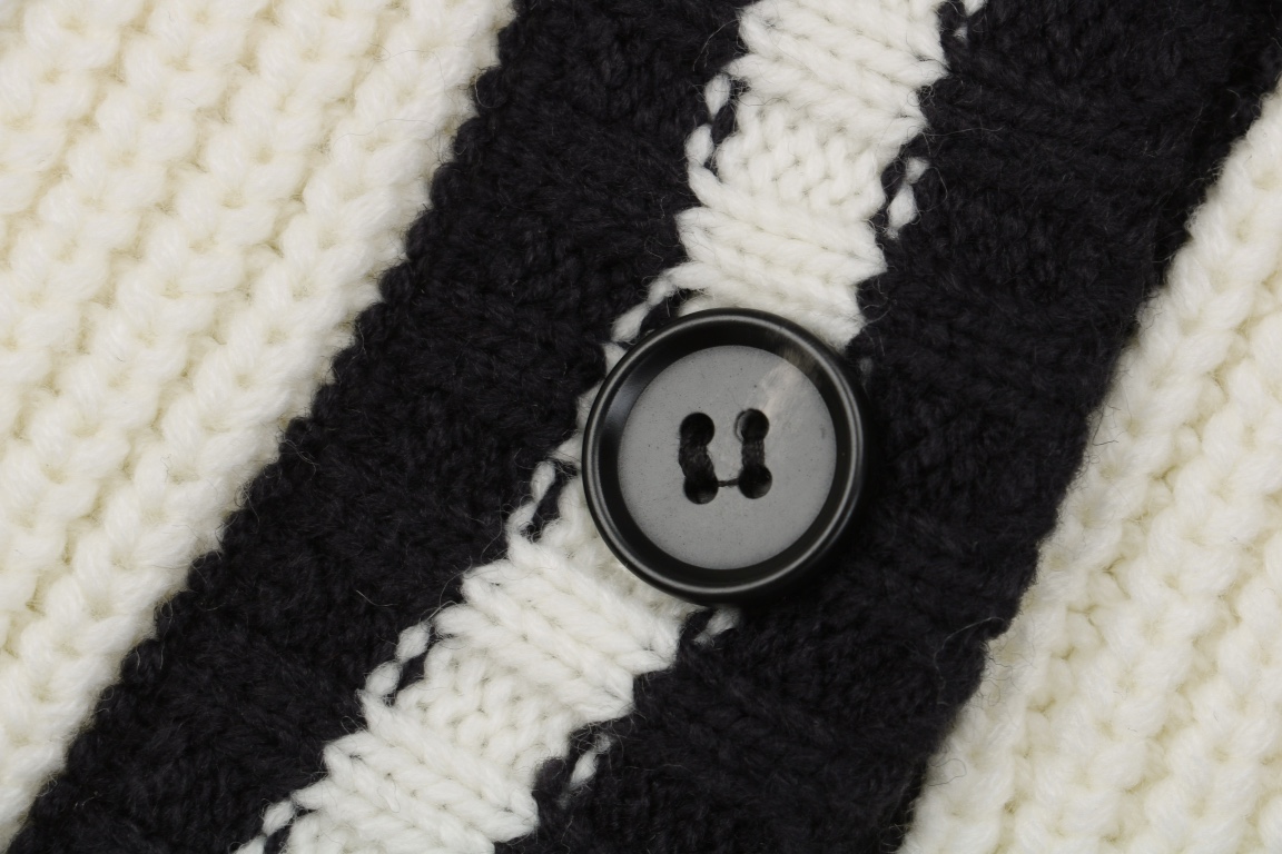 Letter black striped cashmere cardigan jacket