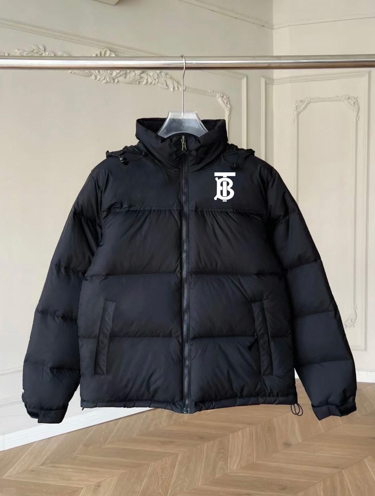 Burberry classic logo down jacket