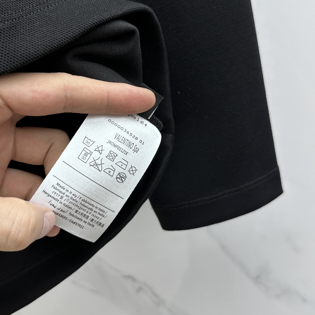 Valentin* Valentino 24 autumn and winter new square neck long sleeve T-shirt