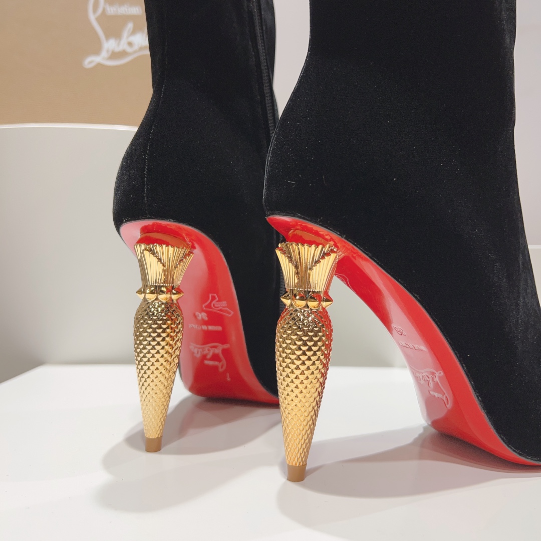 Christian Louboutin | 2023s?? CL Fall/Winter Lipbooty Queen's Scepter Lipstick and High Heels