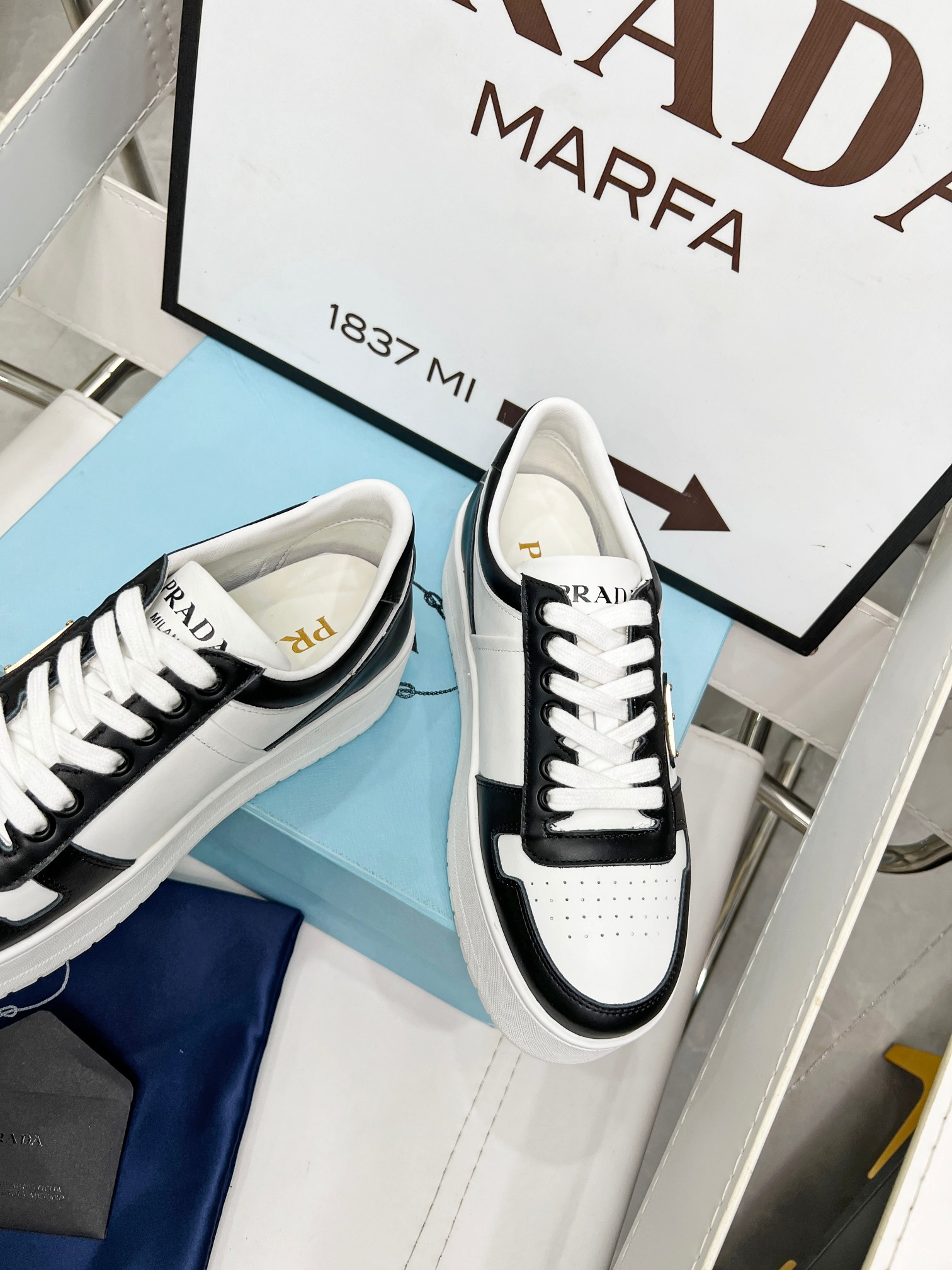 Prada women's thick-soled white shoes Casual sports shoes