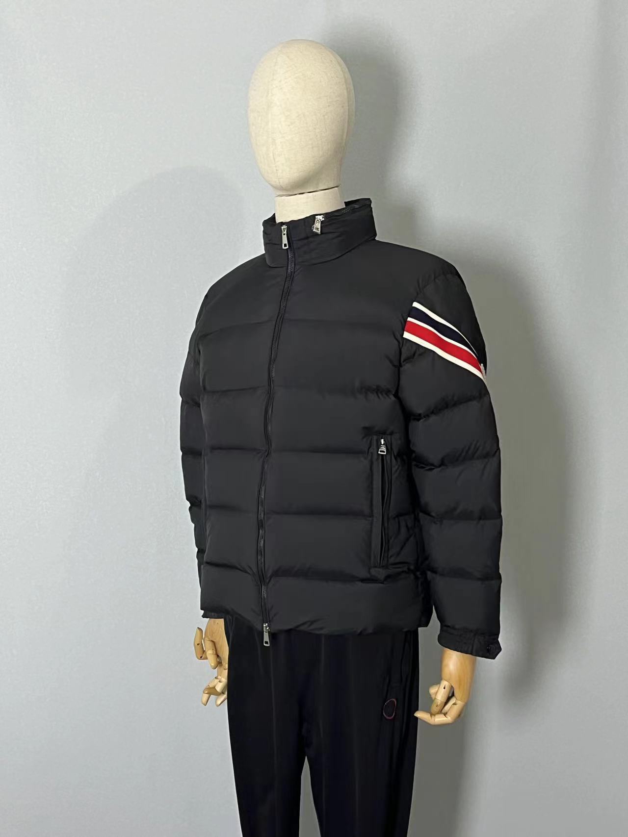 Premium down ??Moncler Solayan men's tricolor trim short down jacket