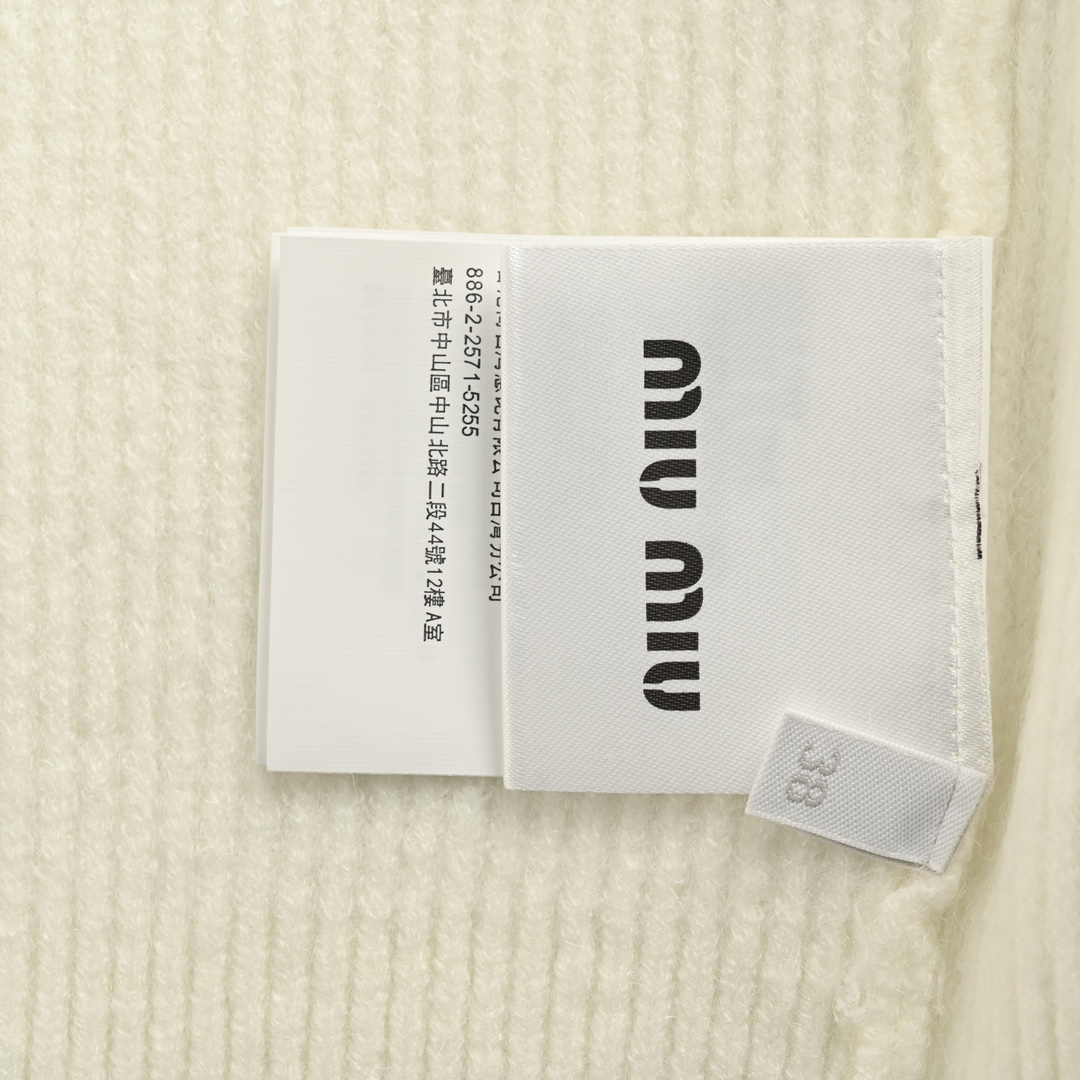 embroidered zipper sweater jacket