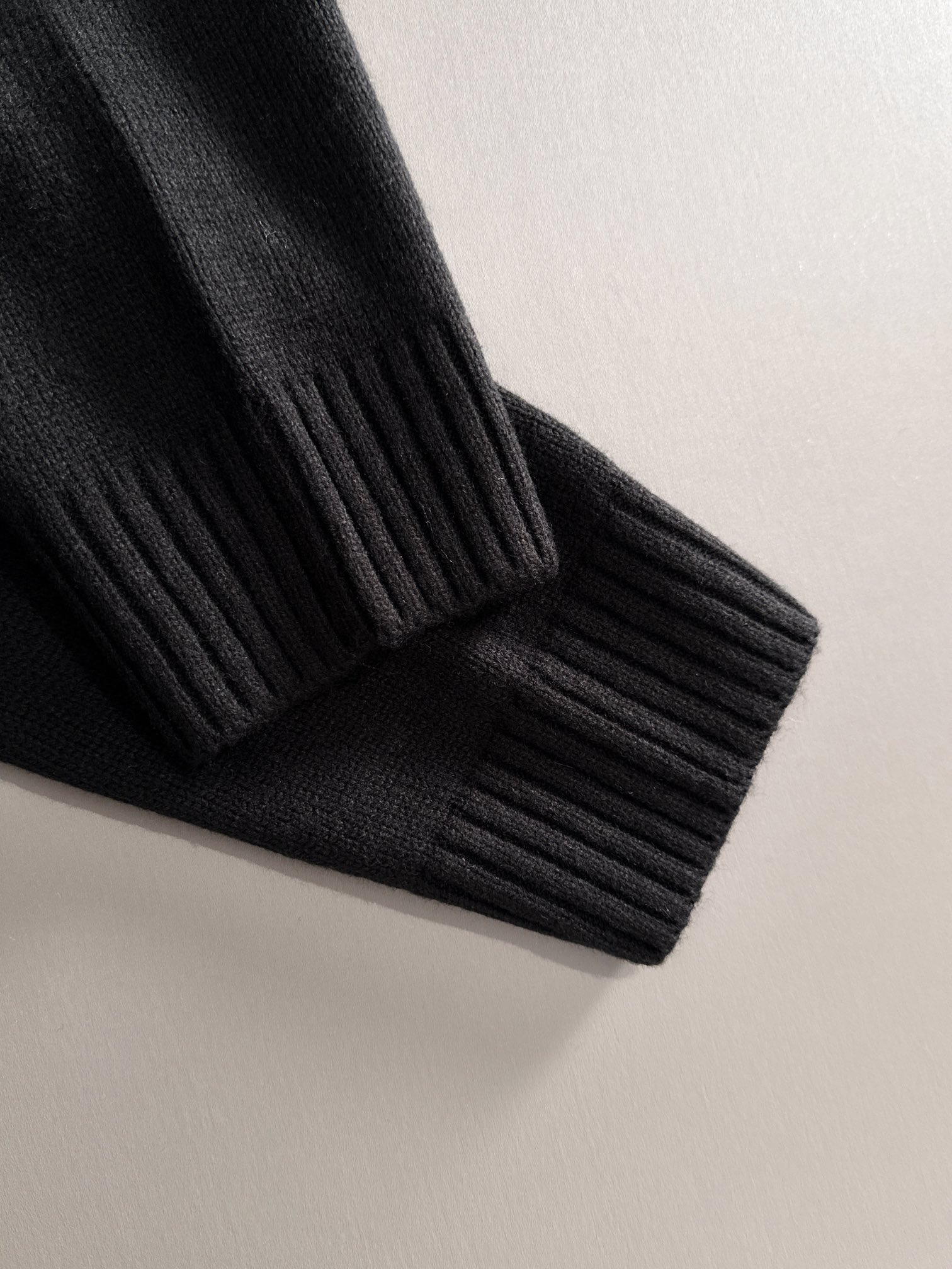 Balenciaga sweater 2024 autumn and winter latest series, 1:1 top replica at the counter