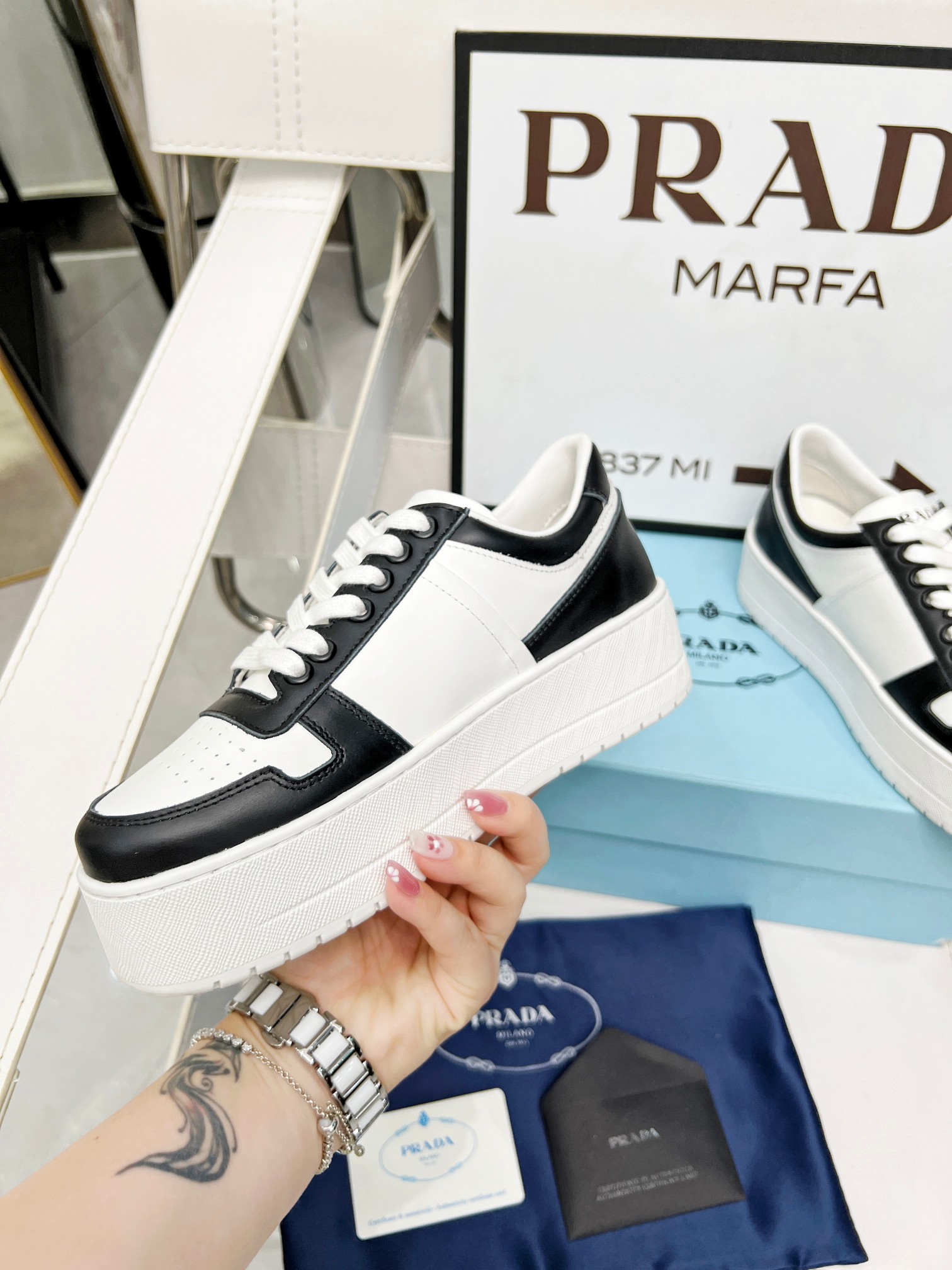 Prada women's thick-soled white shoes Casual sports shoes