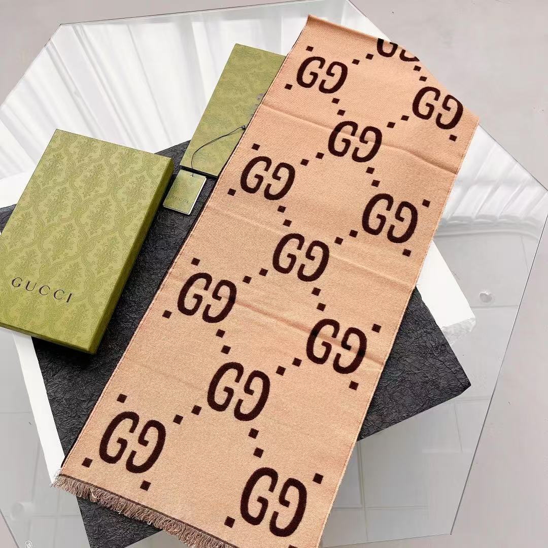 Gucci GG jacquard wool and silk scarf