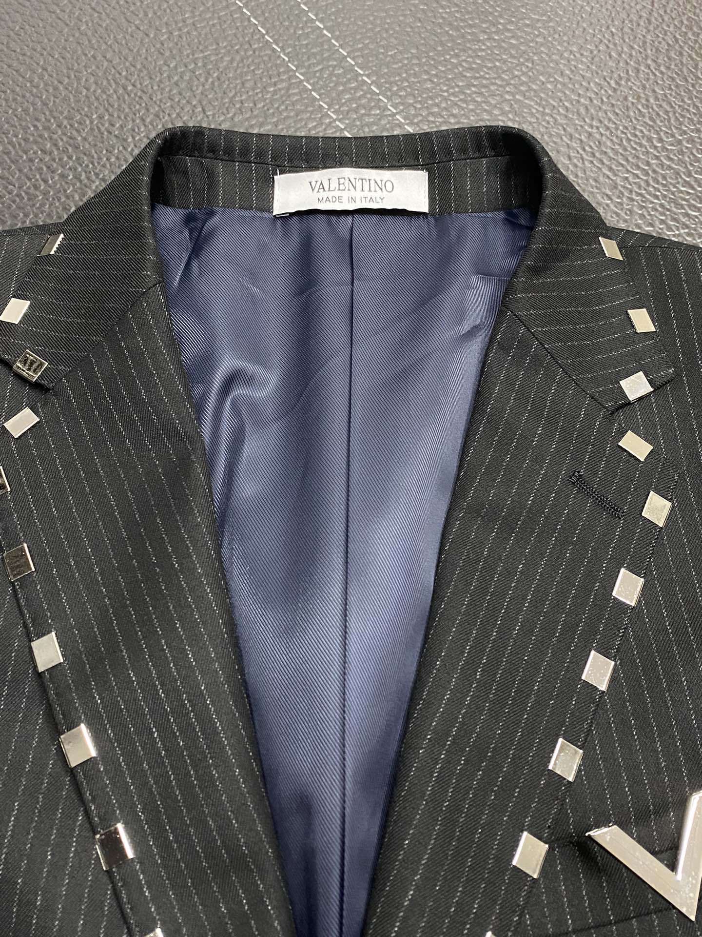 VALENTINO ??New spring and autumn suits