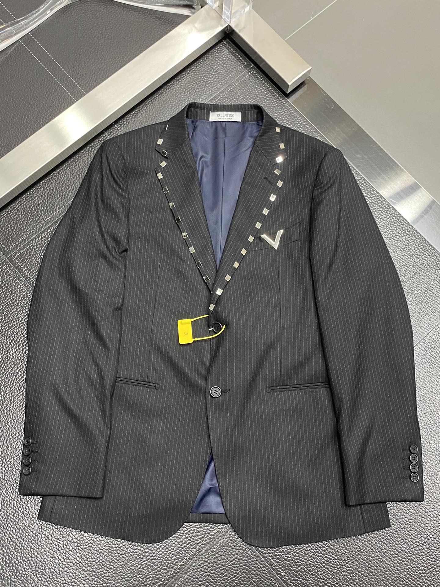 VALENTINO ??New spring and autumn suits