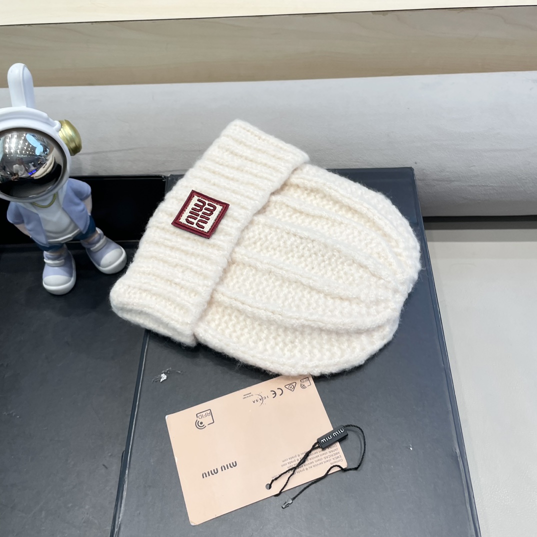 Miu Miu Miumiu small hat