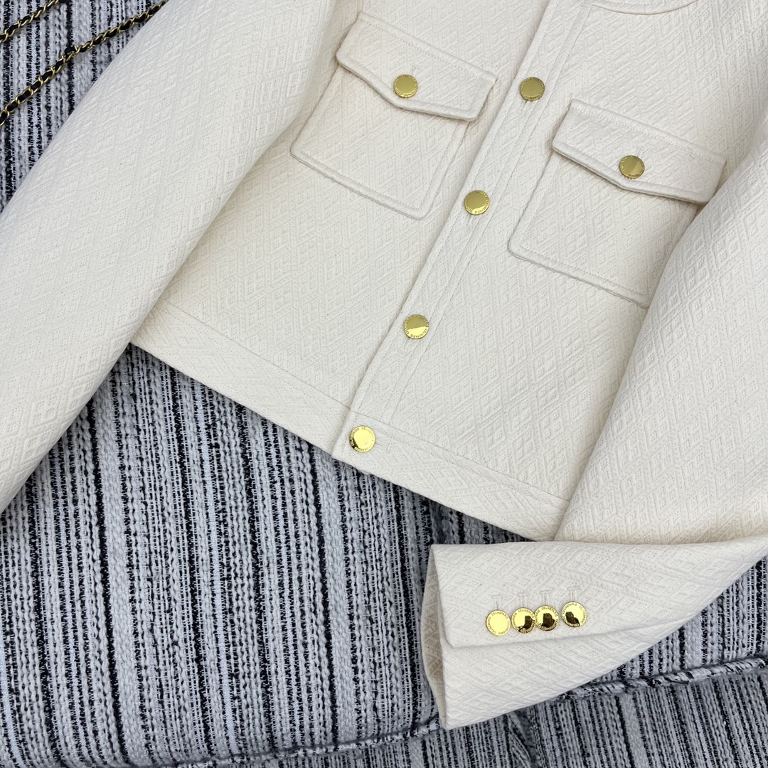 【Celine】Round neck jacket and skirt suit