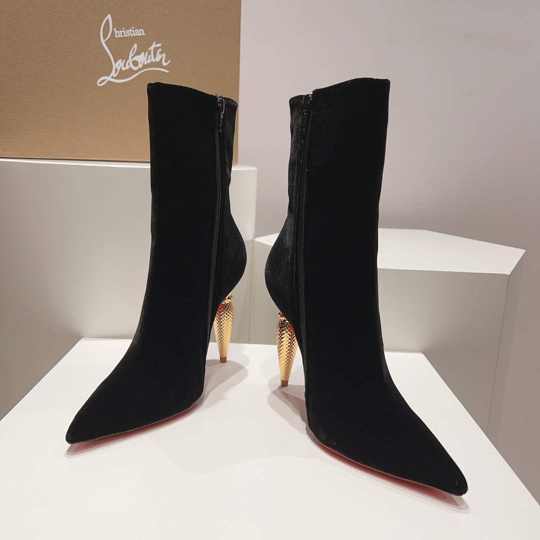 Christian Louboutin | 2023s?? CL Fall/Winter Lipbooty Queen's Scepter Lipstick and High Heels