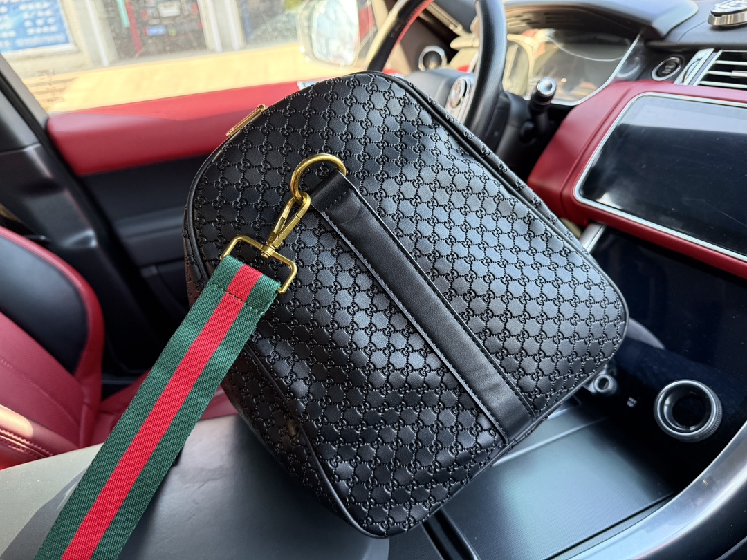 Gucci travel bag