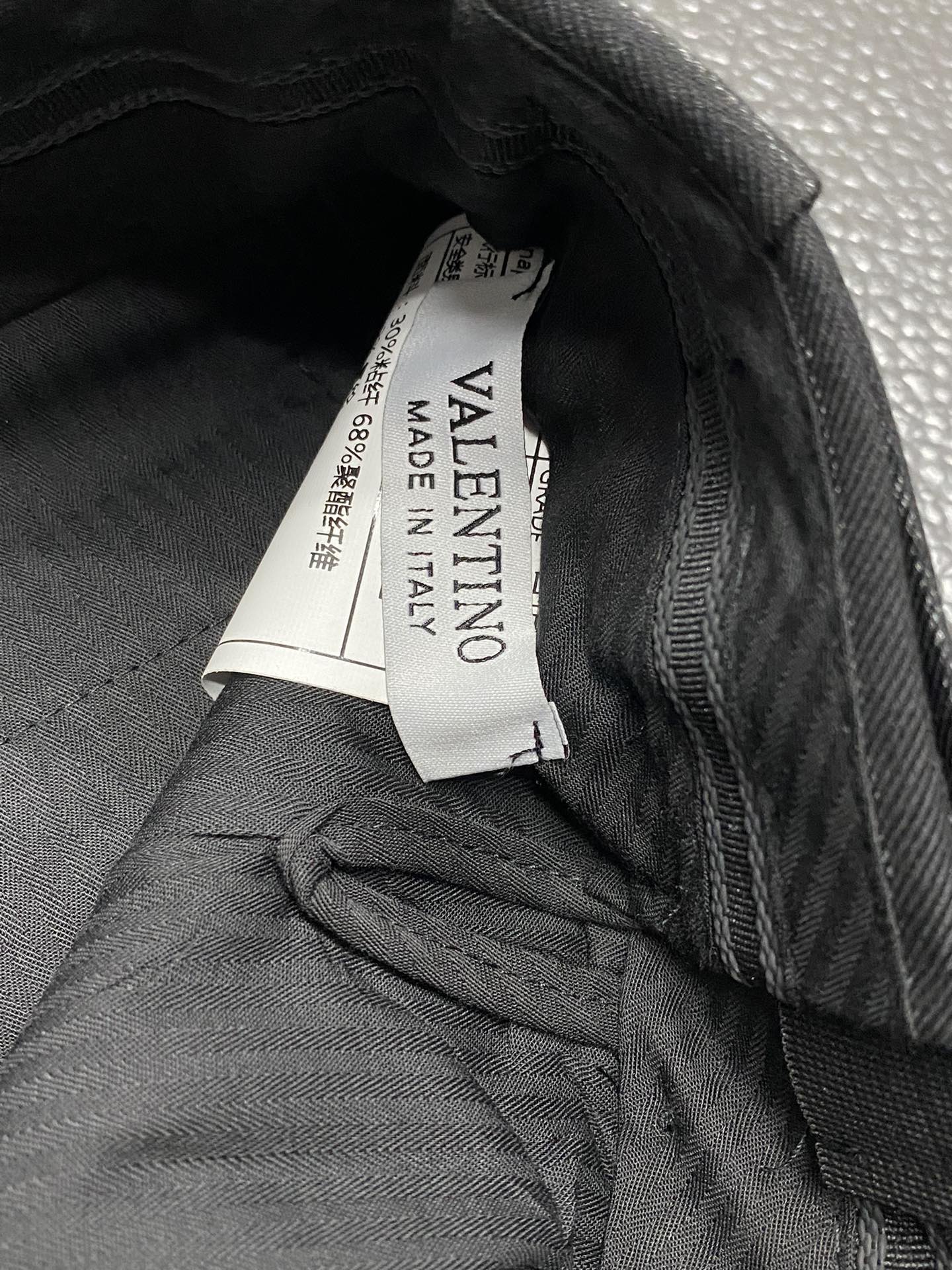 VALENTINO ??New spring and autumn suits