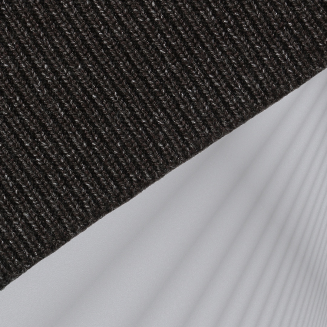 Gucci 24Fw black and white double G jacquard crew neck sweater