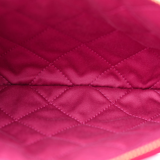 Shiny Calfskin Quilted Small Chanel 22 Fuchsia