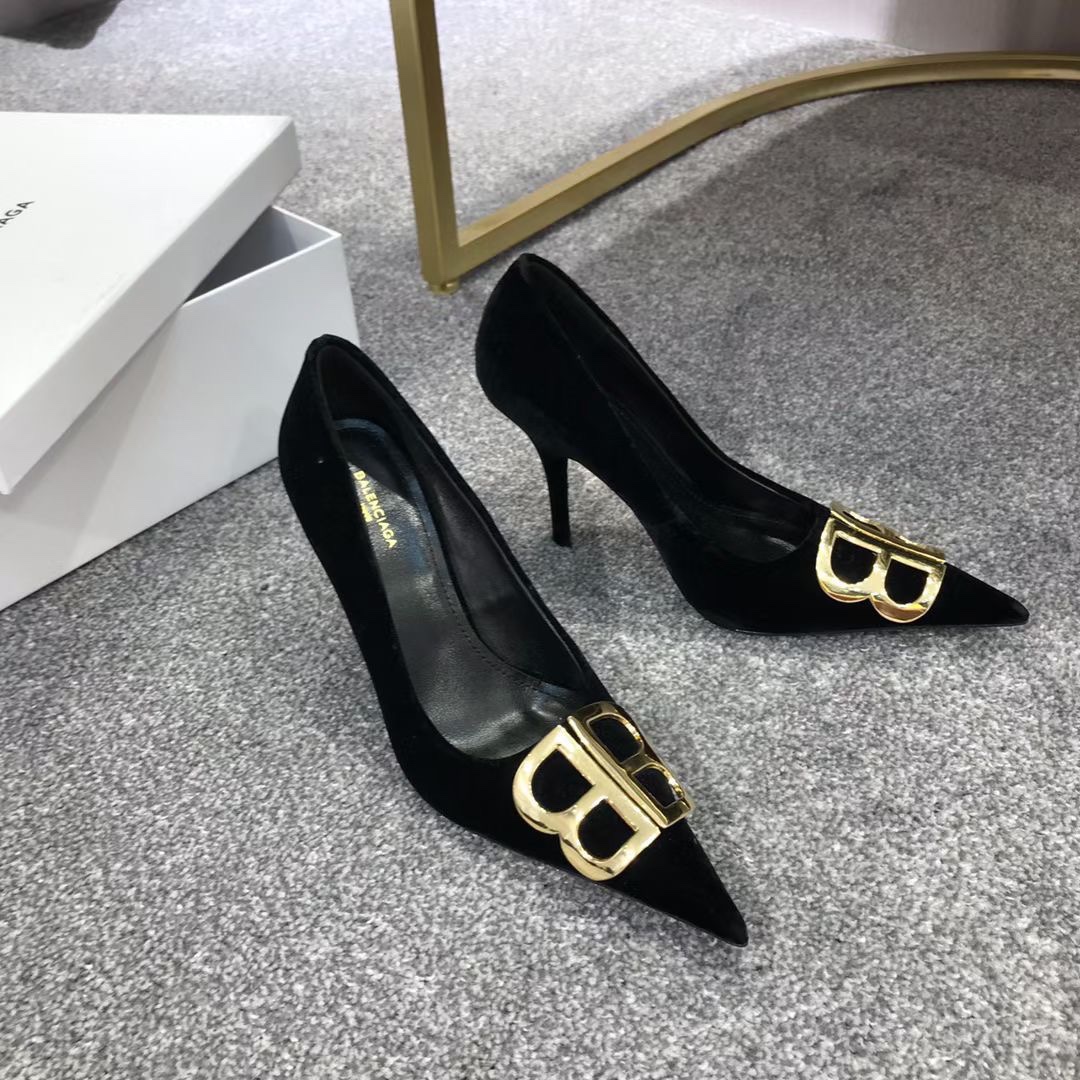 Balenciaga pointed toe double B buckle suede series Balenciaga pointed toe shoes that take fashion to the extreme