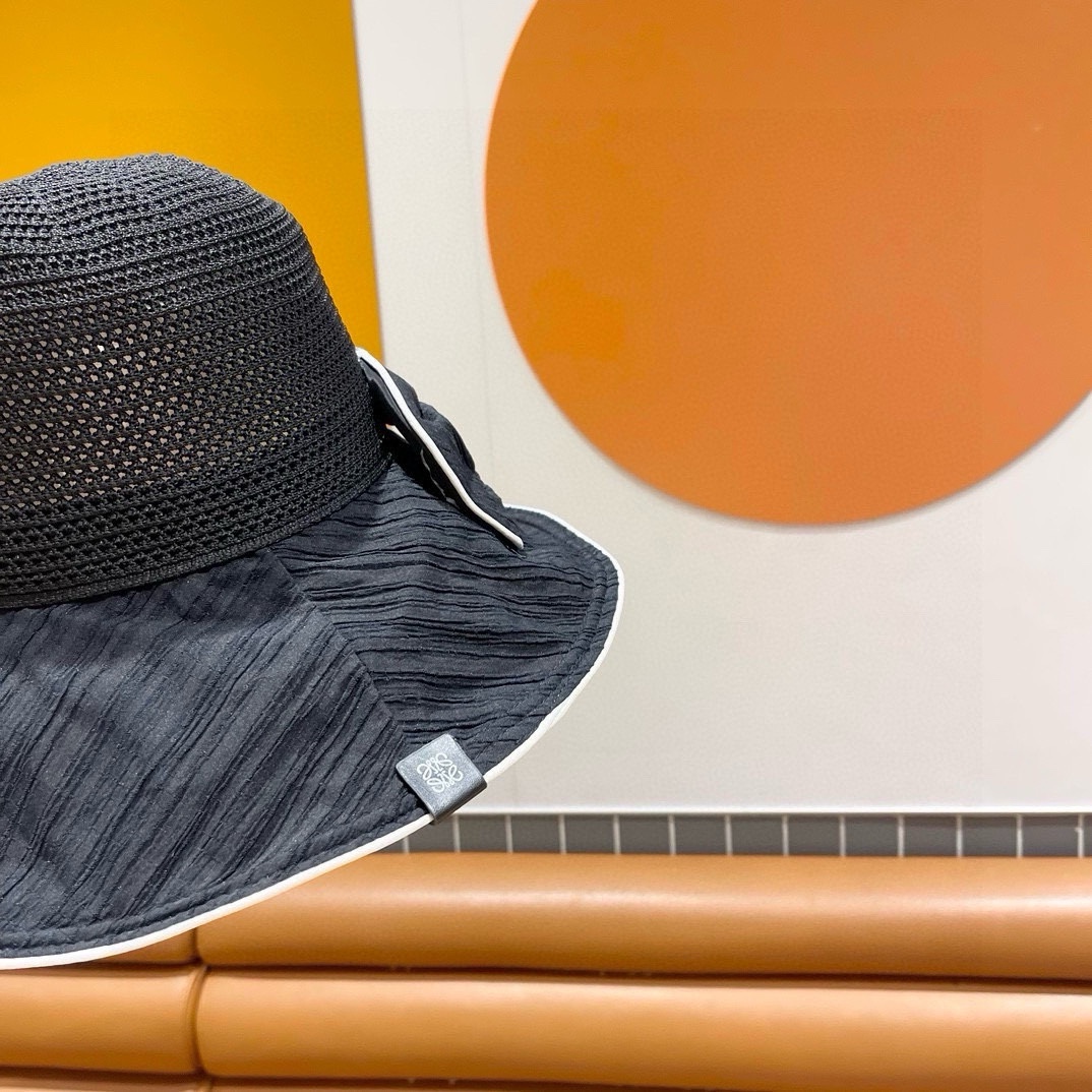 LOEWE black vinyl sun hat