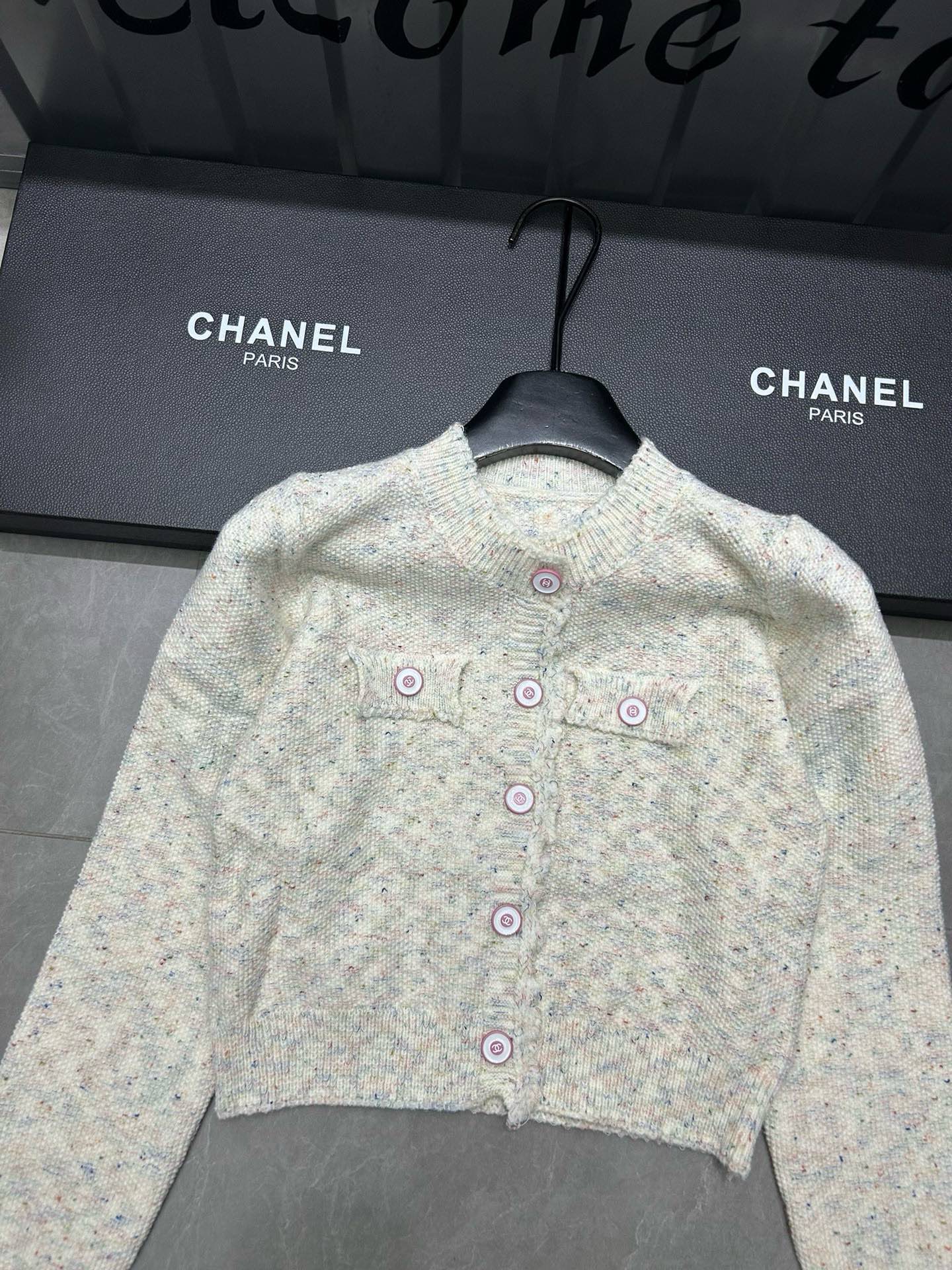 Chanel Chanel Xiaoxiang custom double C button custom yarn round neck long sleeve button knitted sweater cardigan jacket