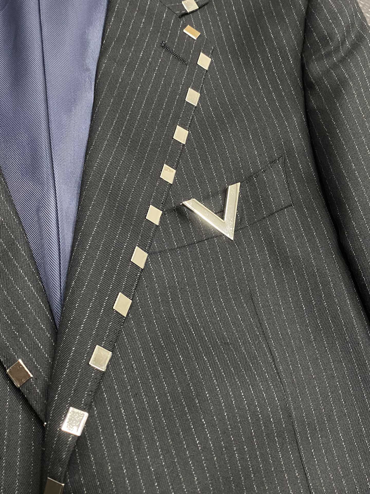 VALENTINO ??New spring and autumn suits