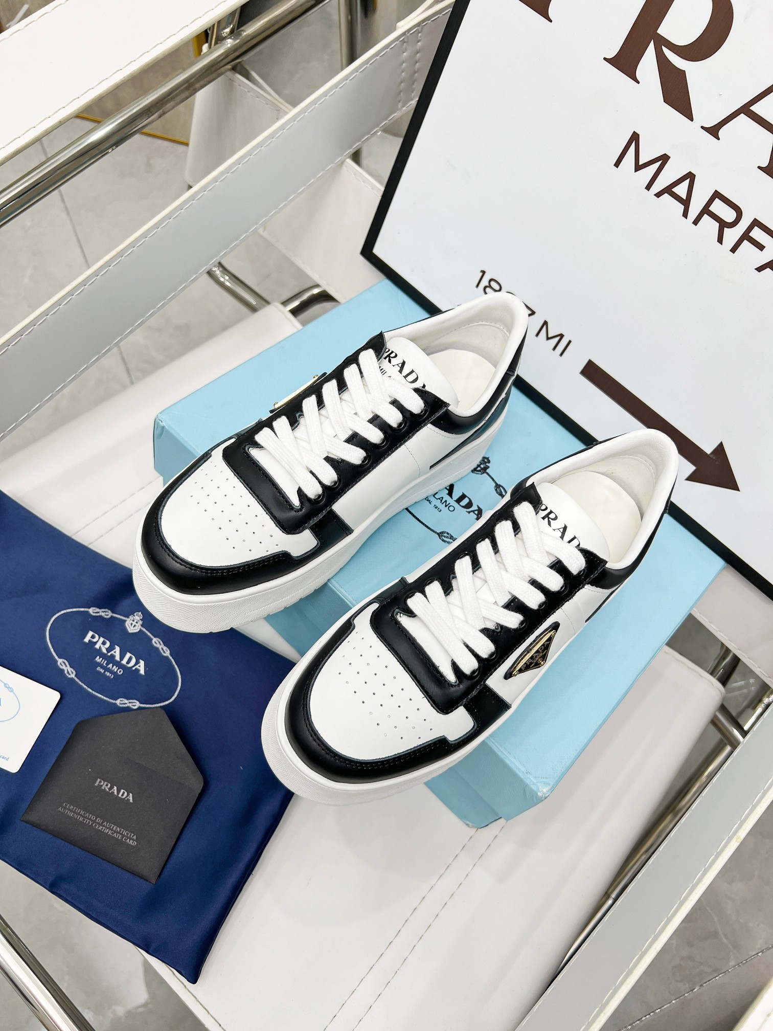 Prada women's thick-soled white shoes Casual sports shoes