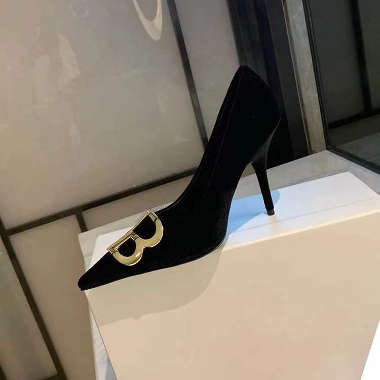 Balenciaga pointed toe double B buckle suede series Balenciaga pointed toe shoes that take fashion to the extreme