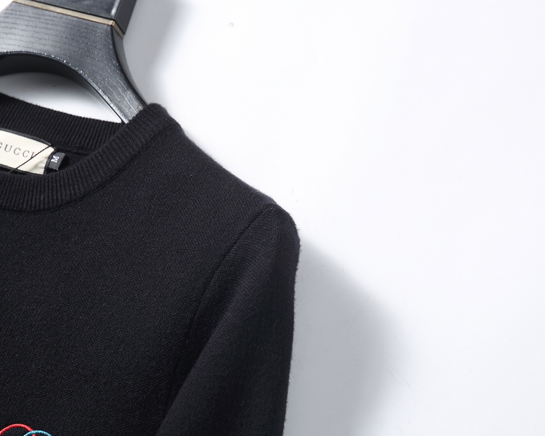 ?Gucci?Official sweater