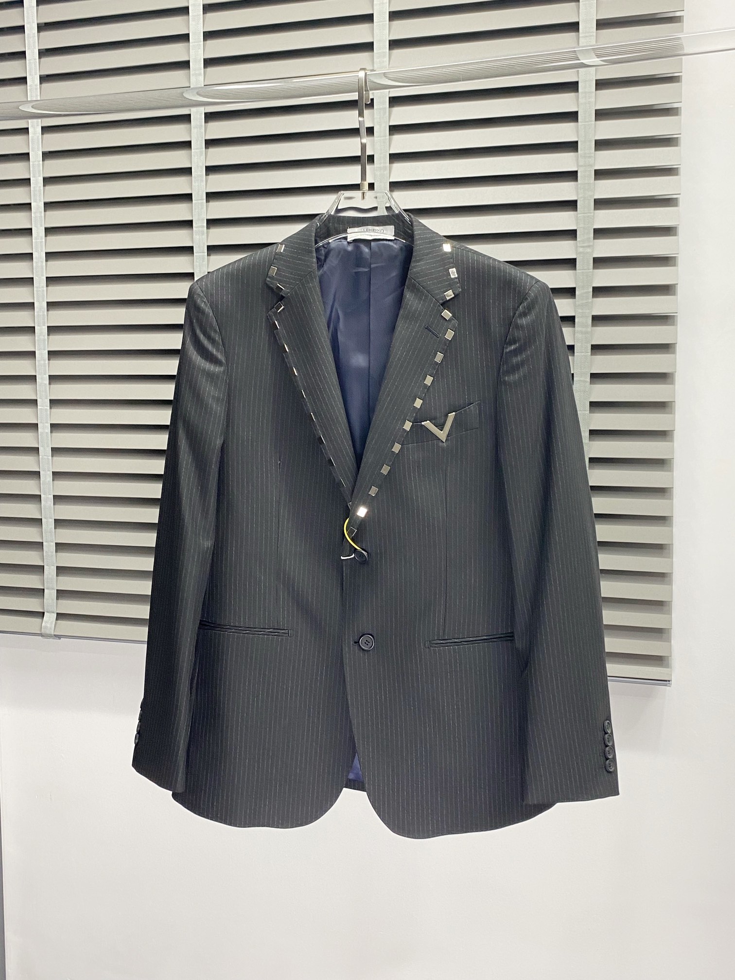 VALENTINO ??New spring and autumn suits