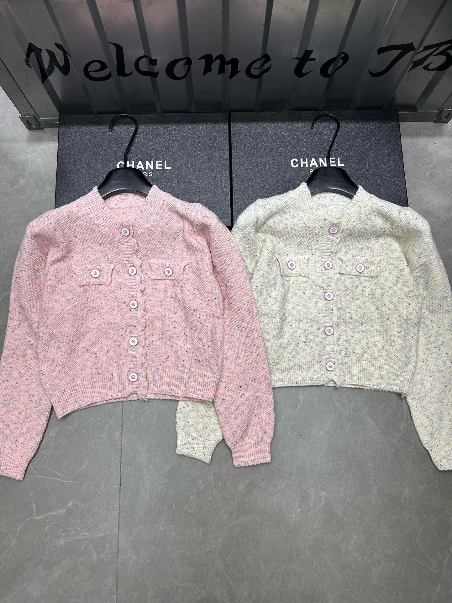 Chanel Chanel Xiaoxiang custom double C button custom yarn round neck long sleeve button knitted sweater cardigan jacket