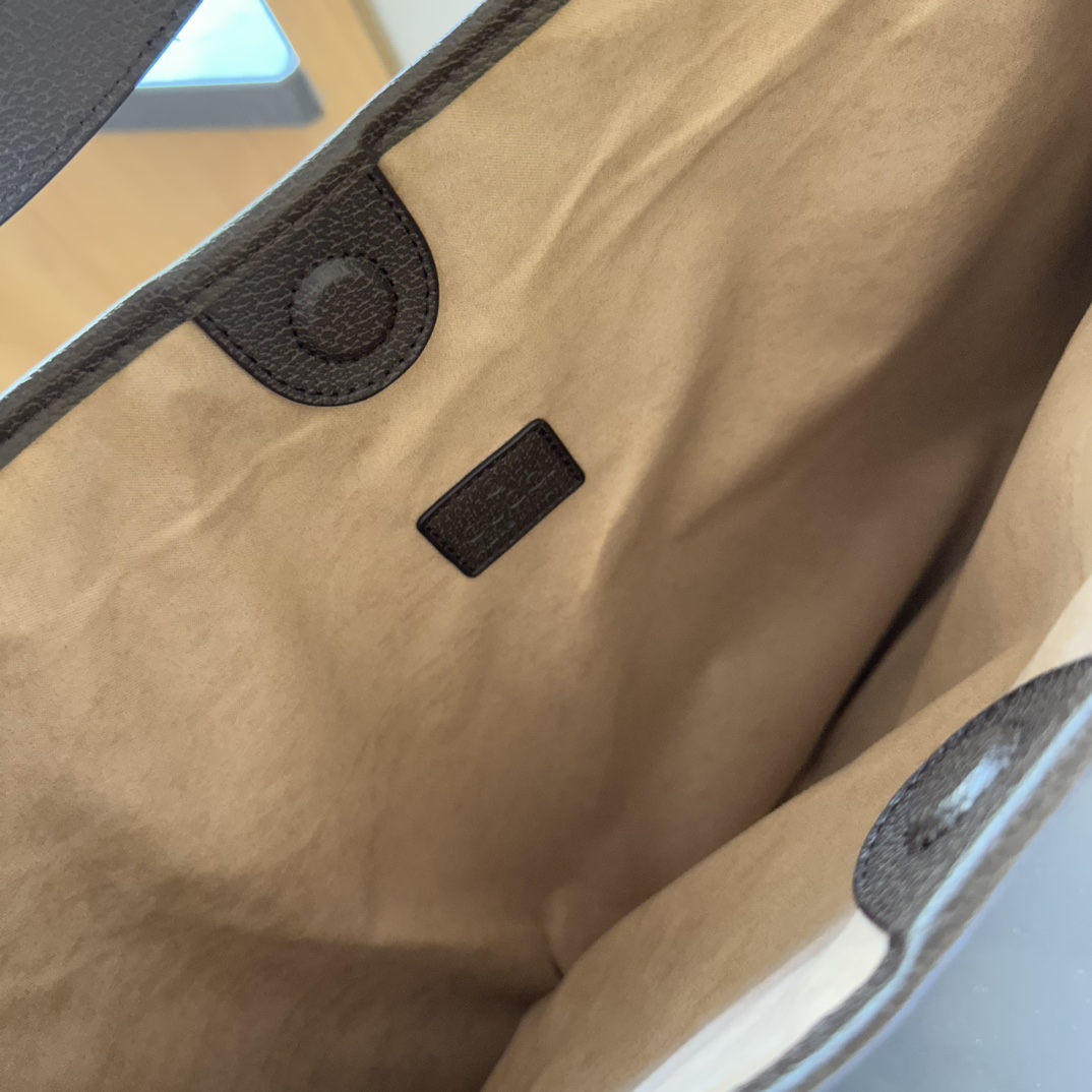 Gucci tote