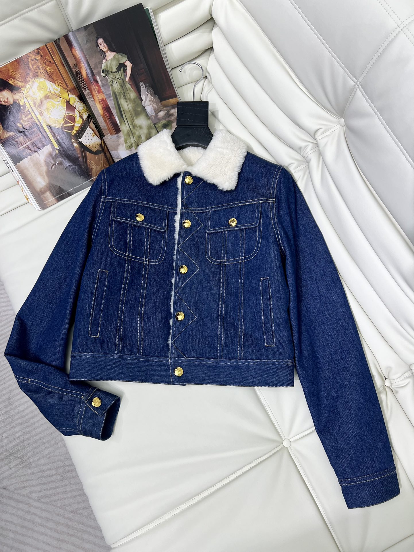 【Celine】Fluffy denim jacket and skirt set