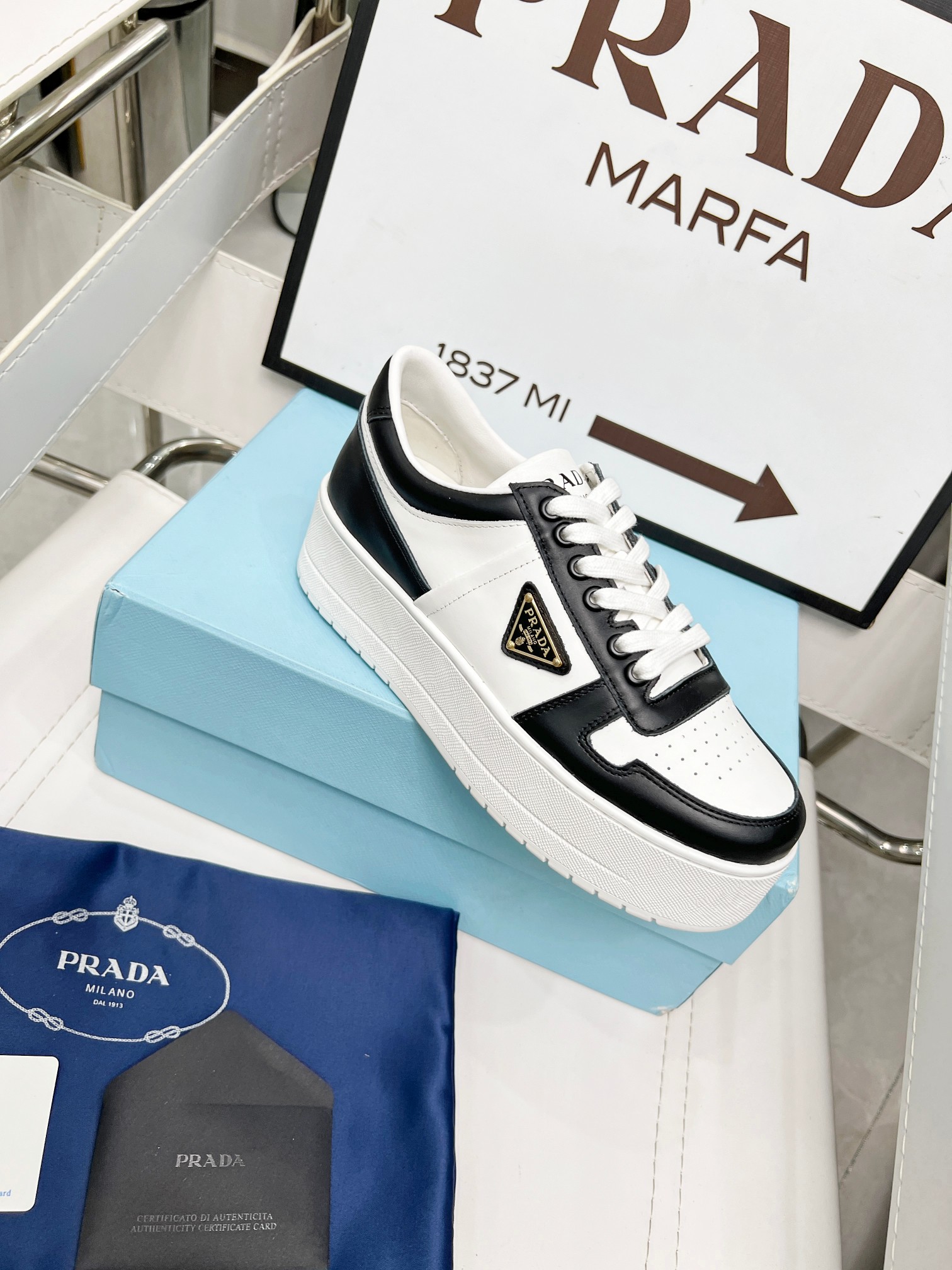 Prada women's thick-soled white shoes Casual sports shoes