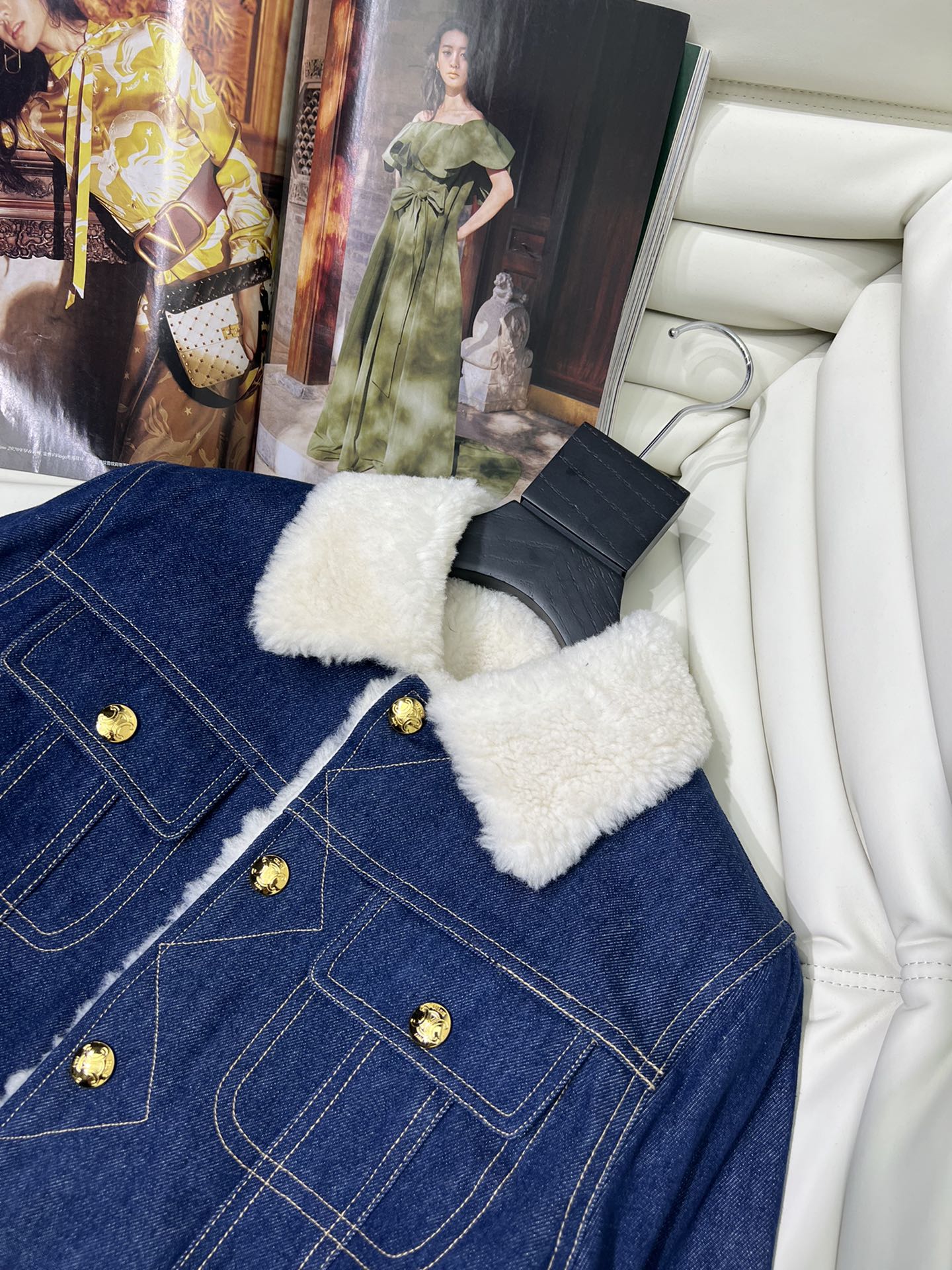 【Celine】Fluffy denim jacket and skirt set