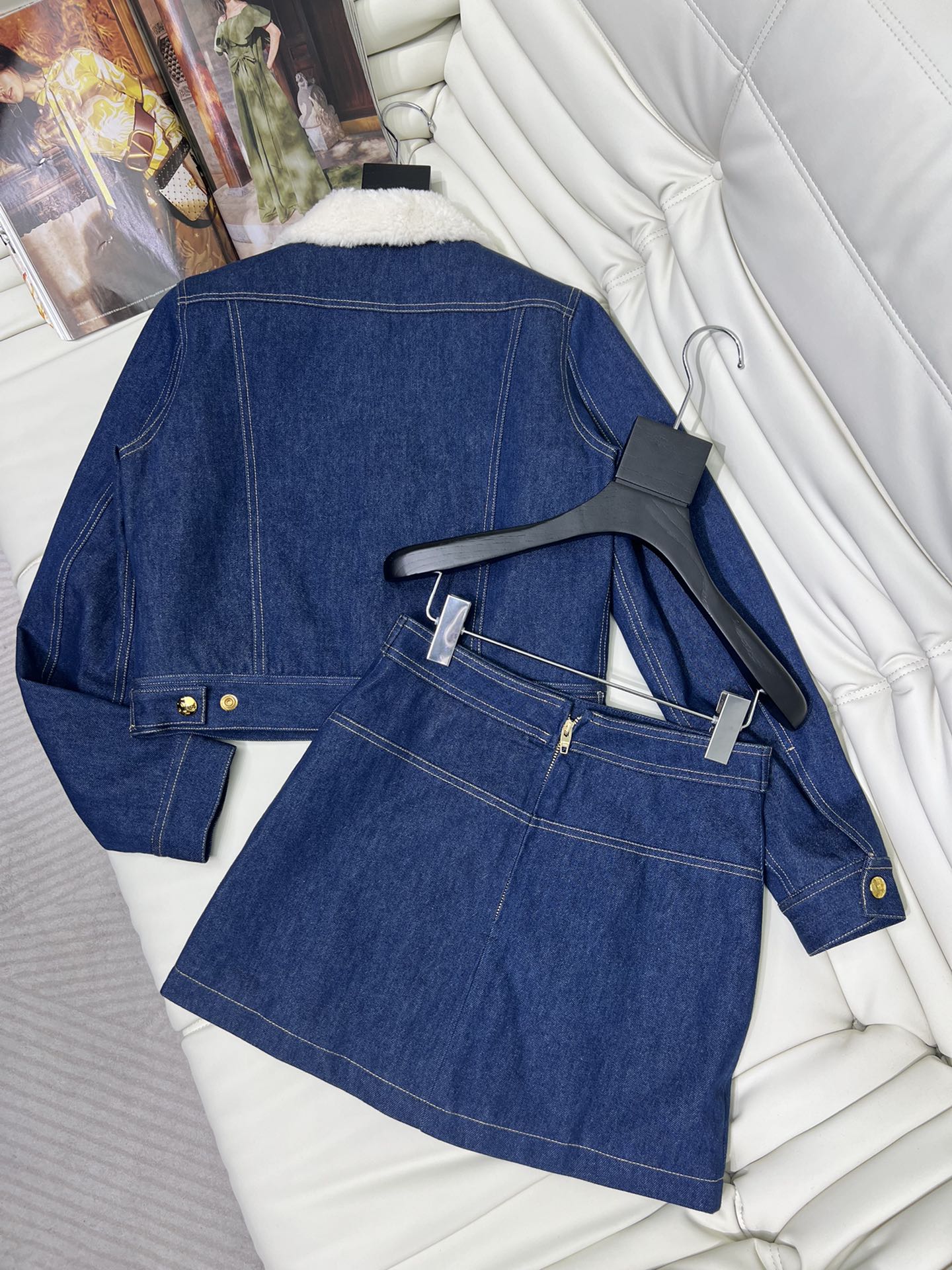 【Celine】Fluffy denim jacket and skirt set
