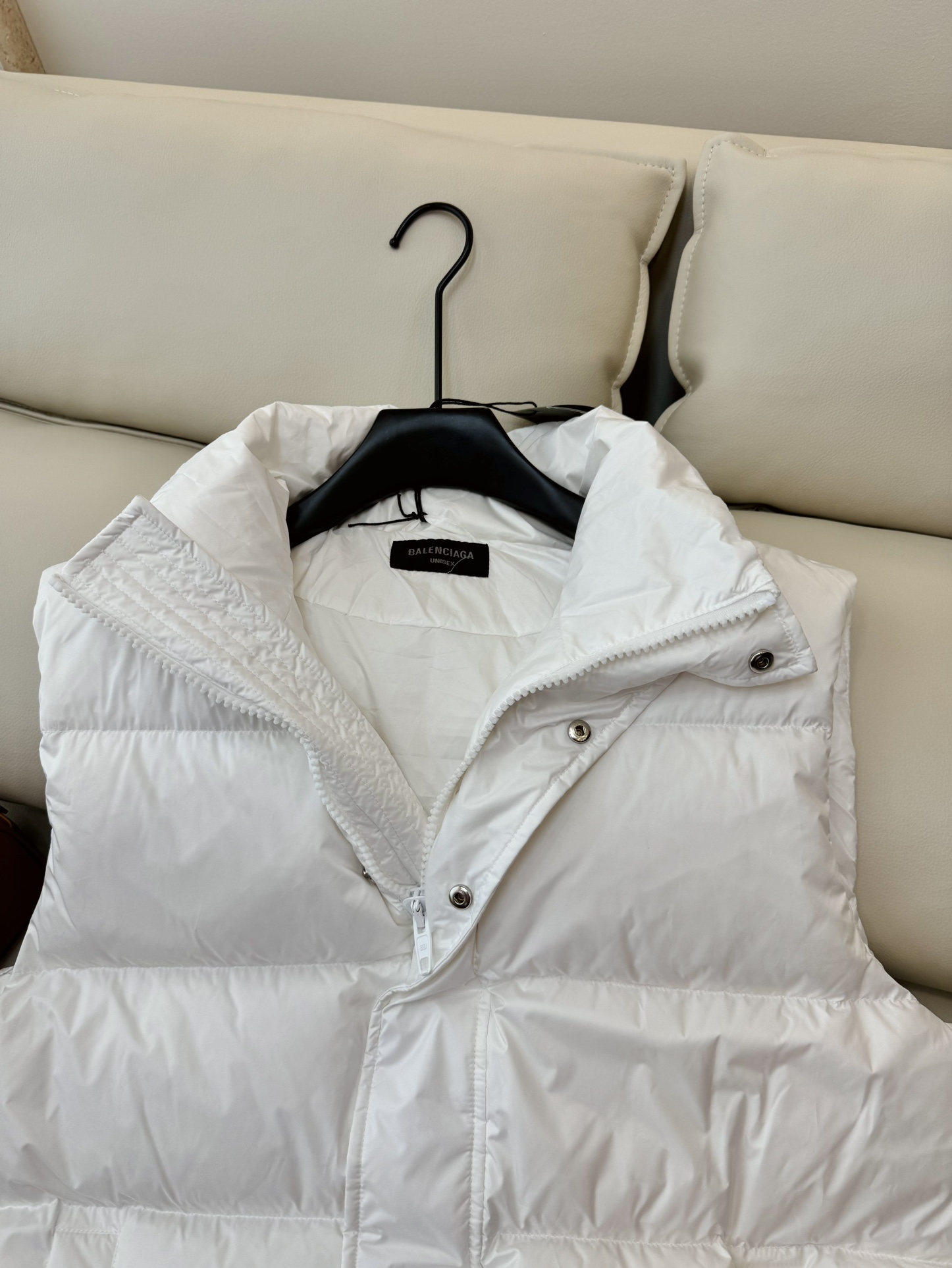 Balenciaga Paris Balenciaga Dragon Year Limited Edition Print 90% White Duck Down Vest Down Jacket White Black