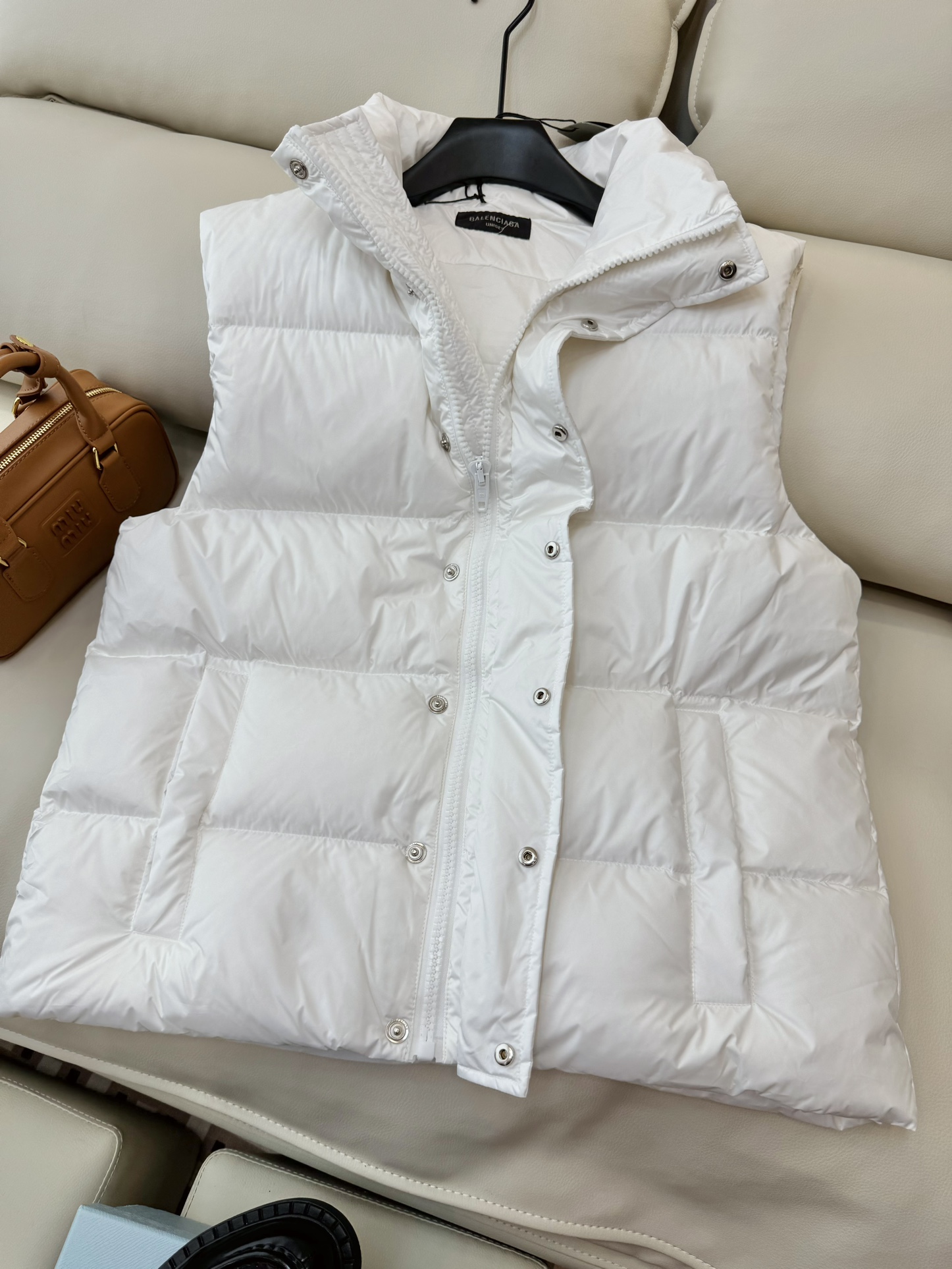 Balenciaga Paris Balenciaga Dragon Year Limited Edition Print 90% White Duck Down Vest Down Jacket White Black